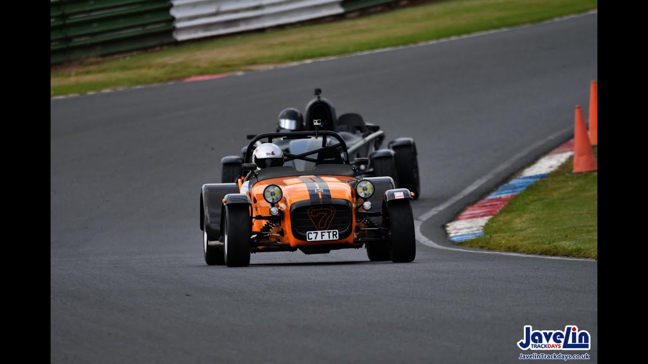 Caterham 420R vs Ariel Atom 3.5