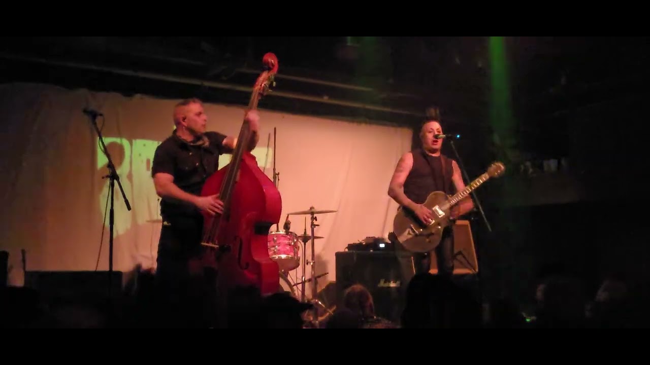 The Brains-live @ Foufounes &Eacute;lectriques .    Oct 18th, 2025. Song -