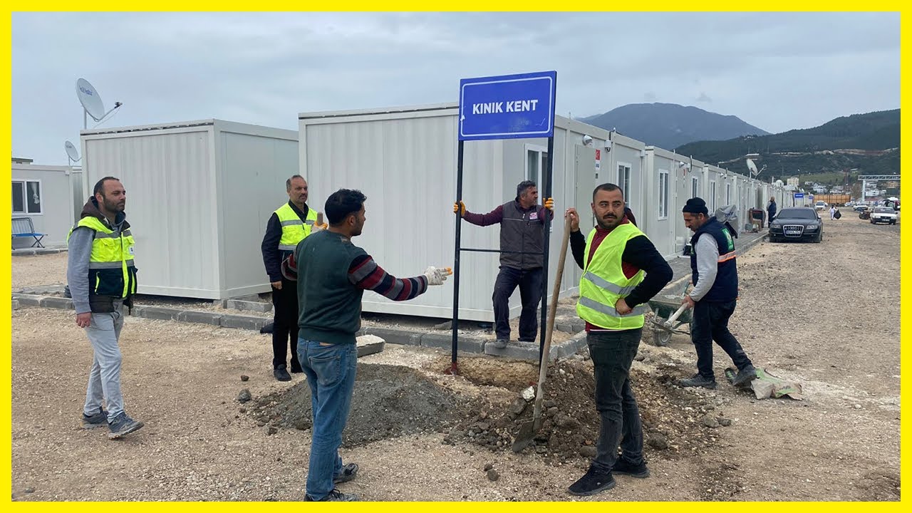 Osmaniye’de Mahallelere Ayrılan Konteyner Kentte Tabelalar Asıldı