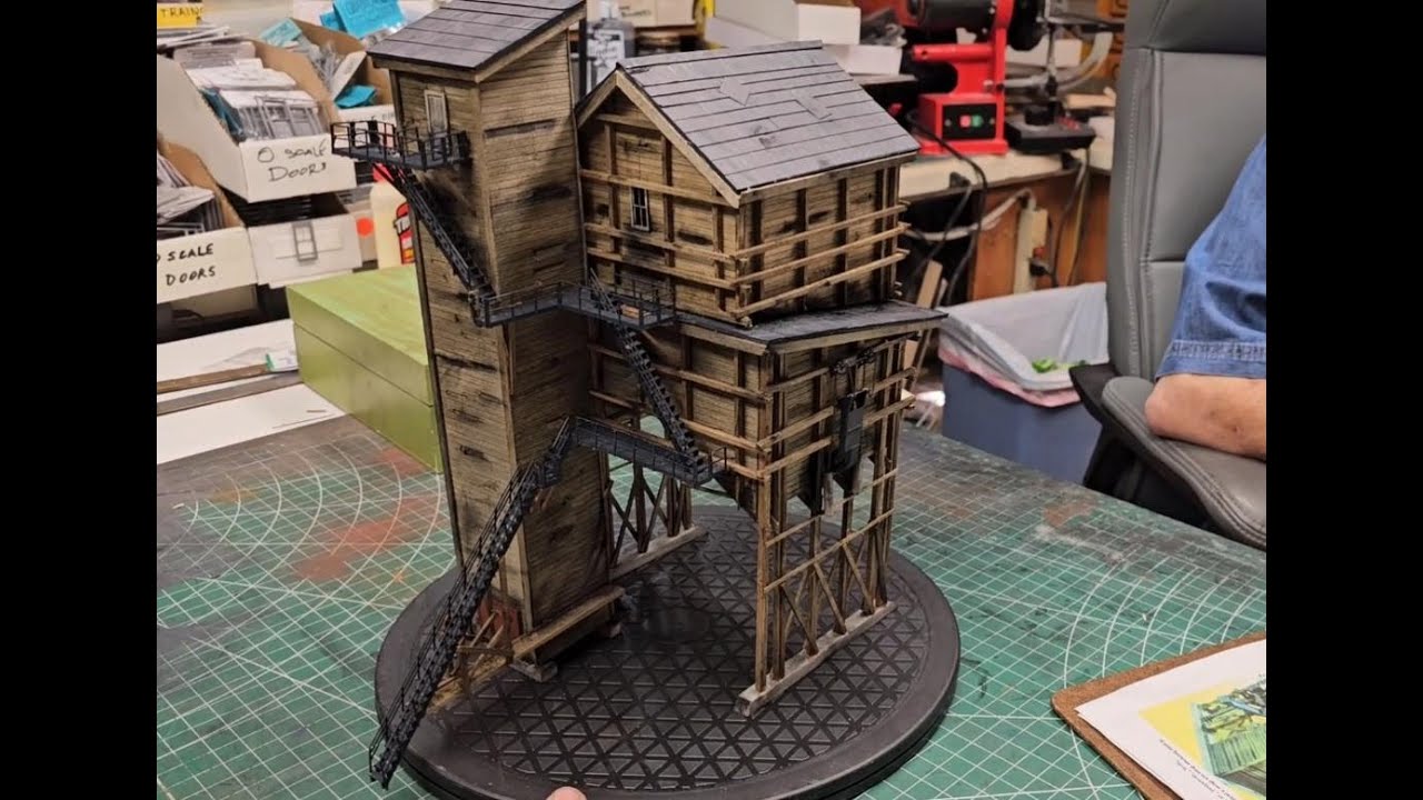 Custom built HO Coal Tower by Howard Zane