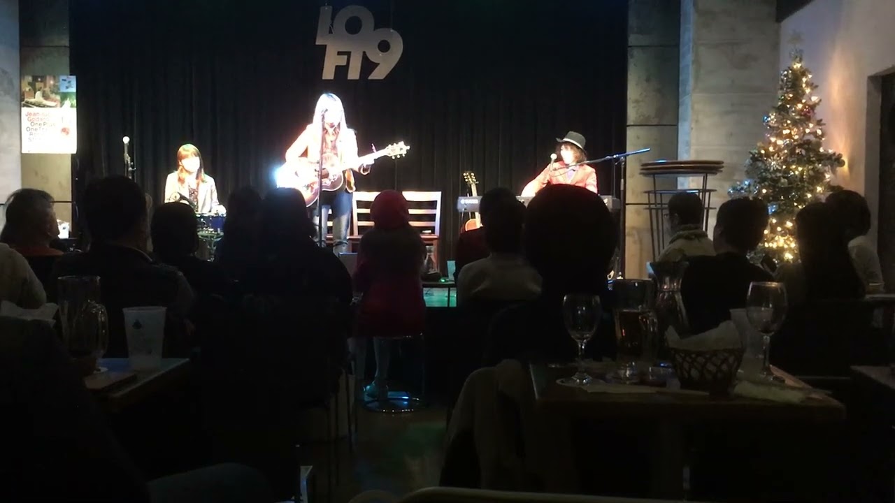 THE LADY SHELTERS💋                                                 acoustic cover Unplugged Live