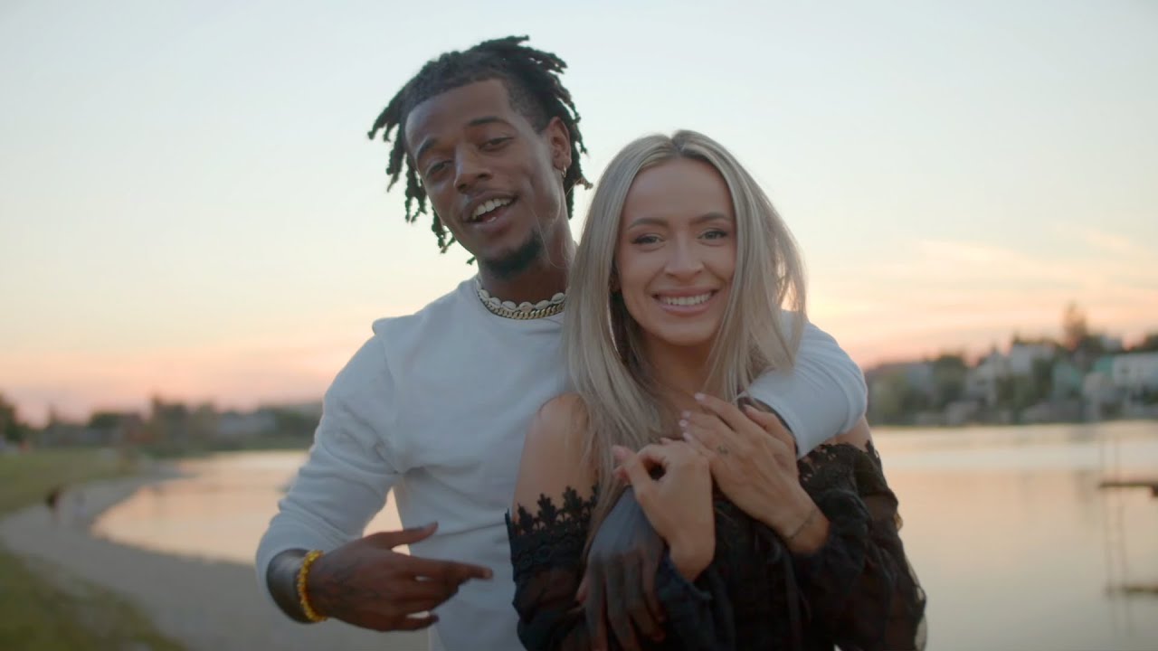 Dominika Mirgová & Raunii - BOMBOM (prod. ADiss) |Official video|