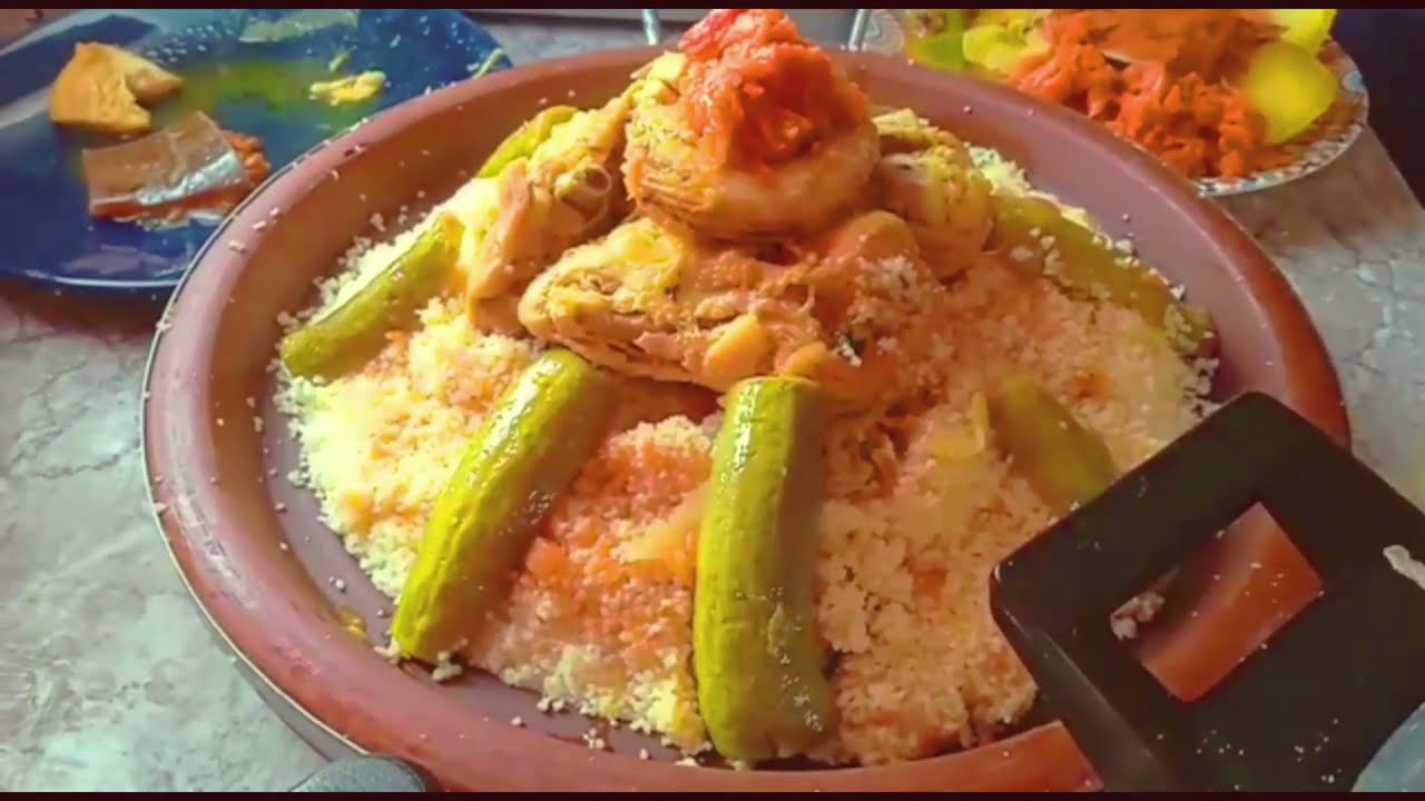 Moroccan Food : How To Prepare COUSCOUS     الكسكس المغربي    #food #Morocco