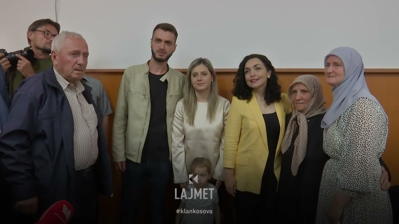 Presidentja në Dragash - Ëmbëlsohet me mjaltë të “LDK-së” - 15.08.2023 - Klan Kosova