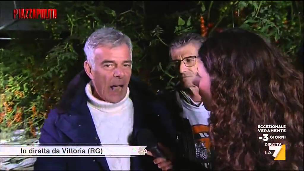 A Vittoria, in Sicilia, dove si produce l'oro rosso, un'eccellenza italiana oggi in crisi