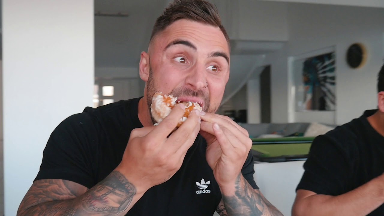 TRYING TO EAT 1KG OF SUGAR!! ( Krispy Kreme )