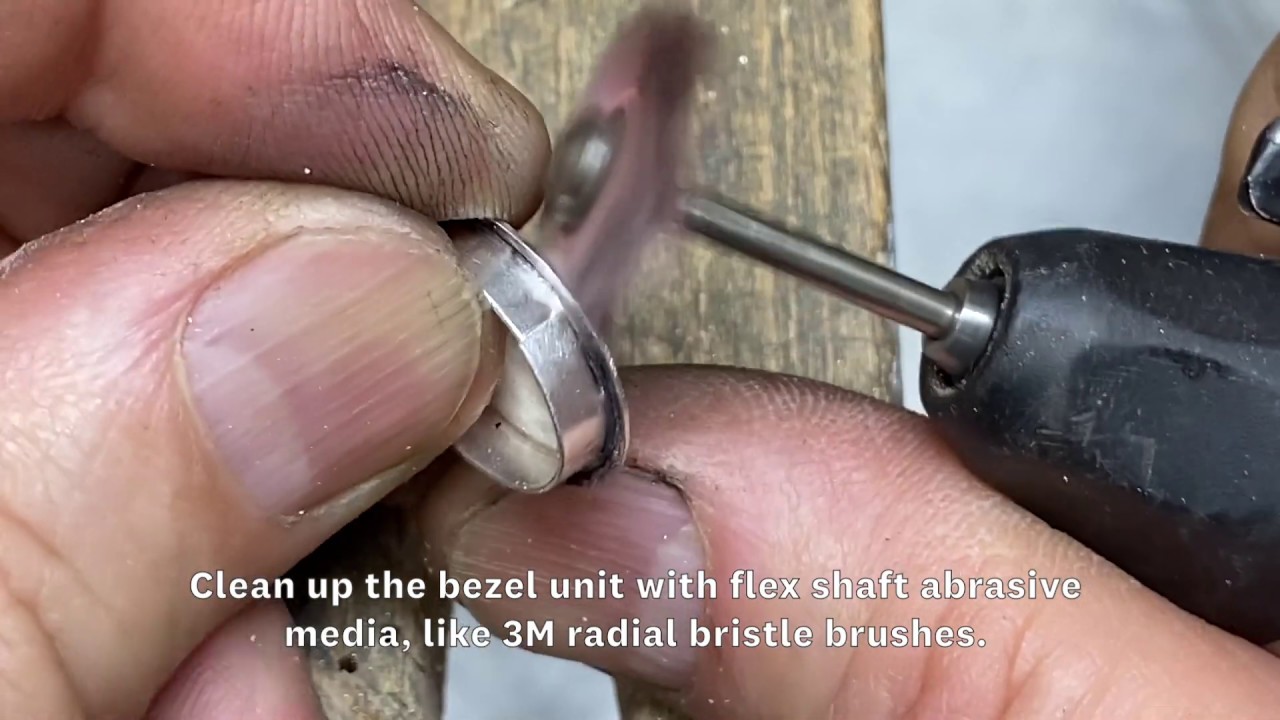 How to Add a Twisted Wire Border to a Bezel Setting