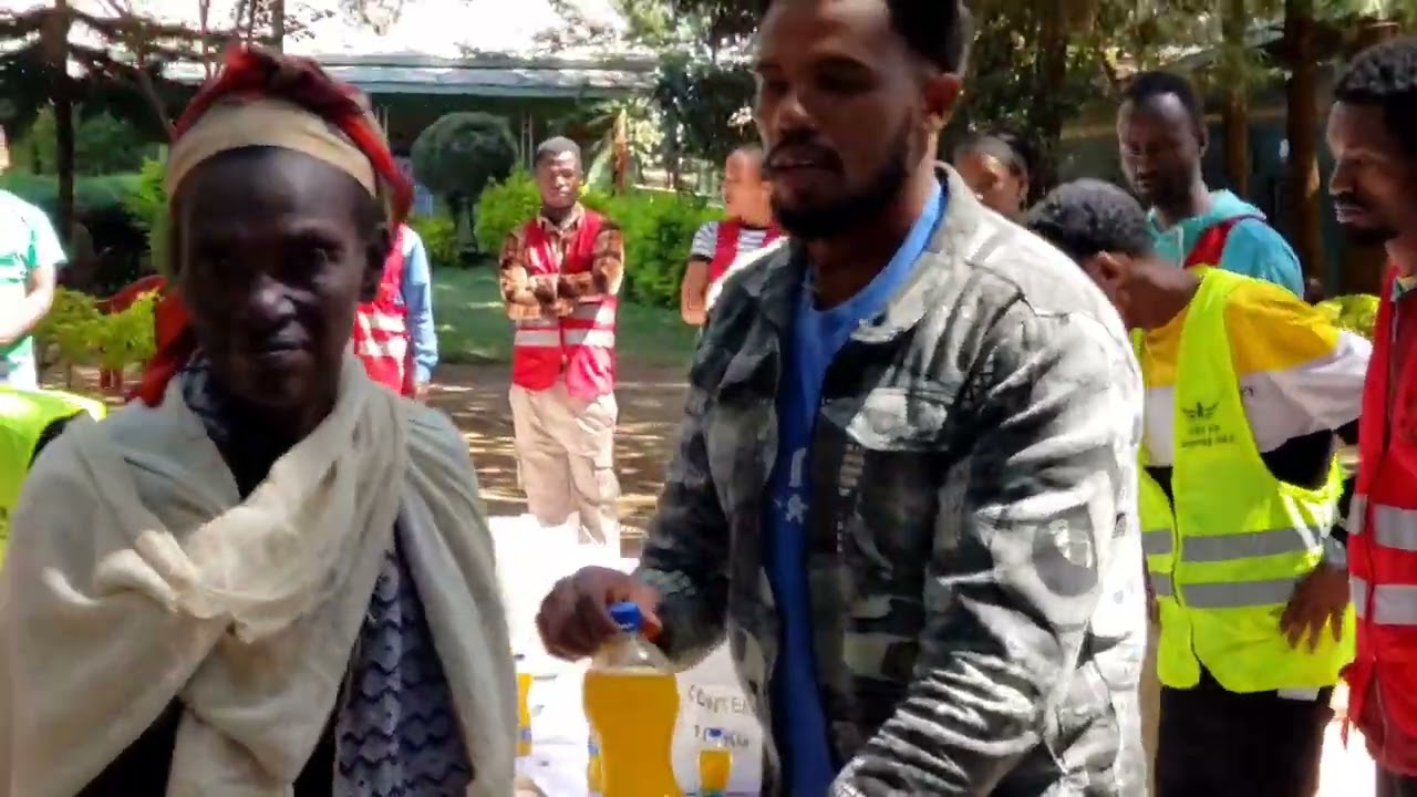 የቦዲቲ ከተማ ወጣት አደረጃጀቶች የገና በዓል ምክንያት በማድረግ ለአቅመ ደካማ ወገኖች የበዓል መዋያ እህል ድጋፍ ያደረጉበት ፕሮግራም 