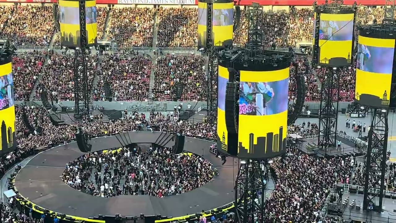 Limp Bizkit Performs “Break Stuff” LIVE at Raymond James Stadium 6.6.25 Tampa, Florida