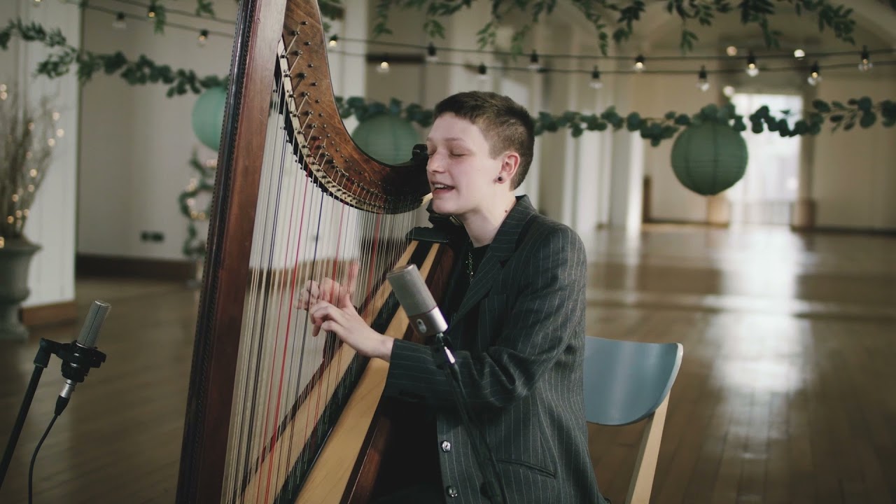 Cerys Hafana - Y Ferch o Blwy Penderyn | Ty Gwerin o Bell