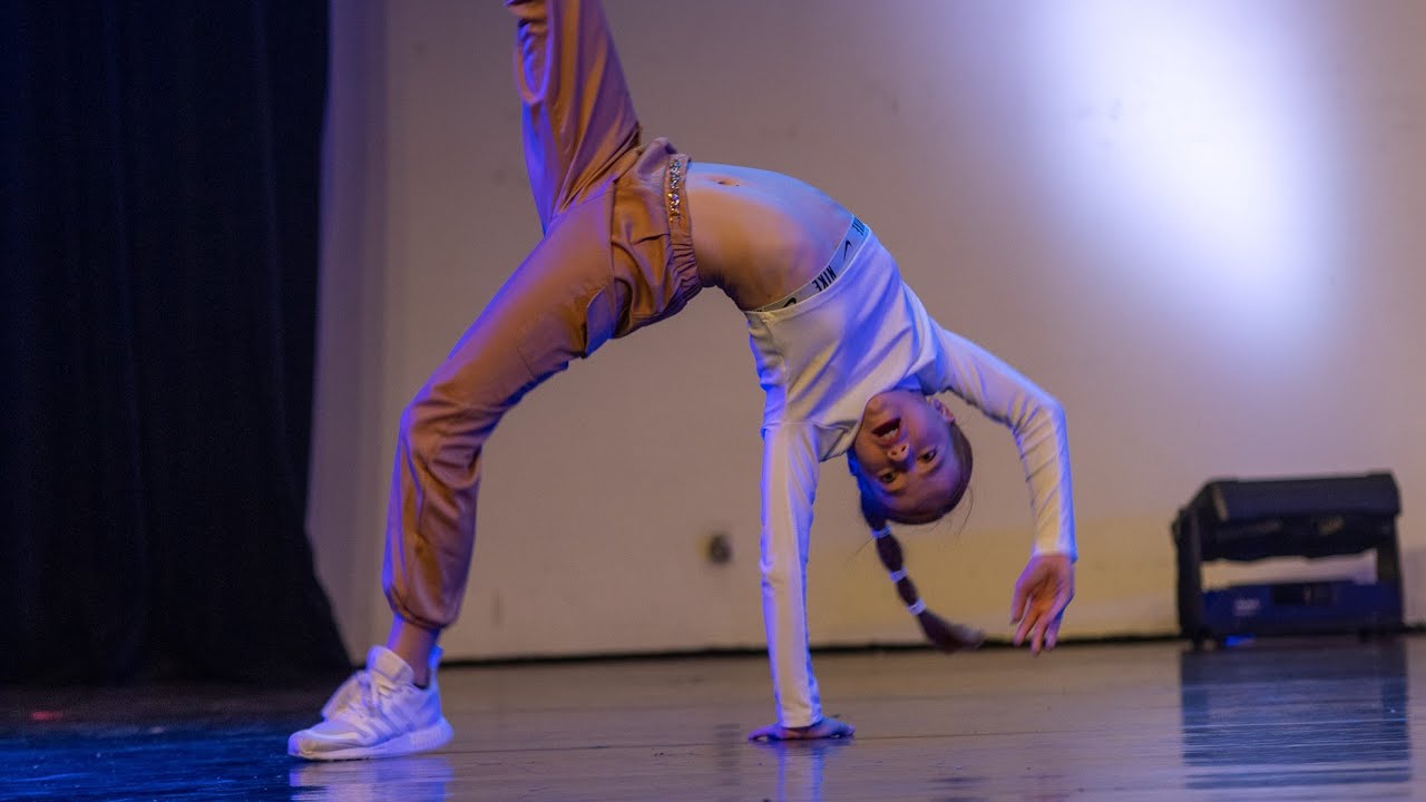 21-22 Qualifier 28 BE - Tyla Raus (Dansstudio Shake) / Tear Da Roof Off Busta Rhymes