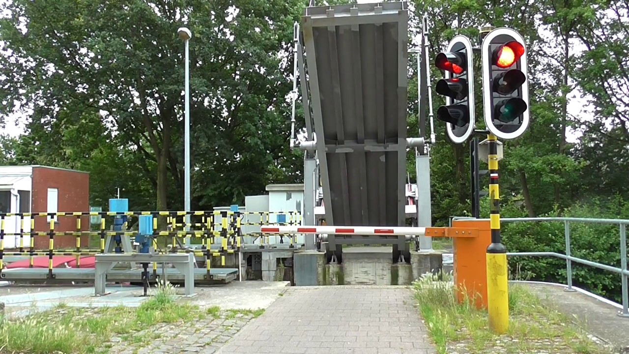 Brugopening Brug Sluis 9 Schoten Ophaalbrug/ Pont Basculant/ Drawbridge/ Klappbrücke
