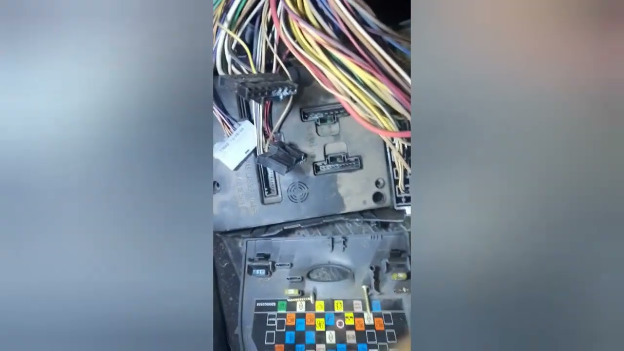 RENAULT MEGANE PROBLEMA EN LUCES DE GIRO(posible falla)