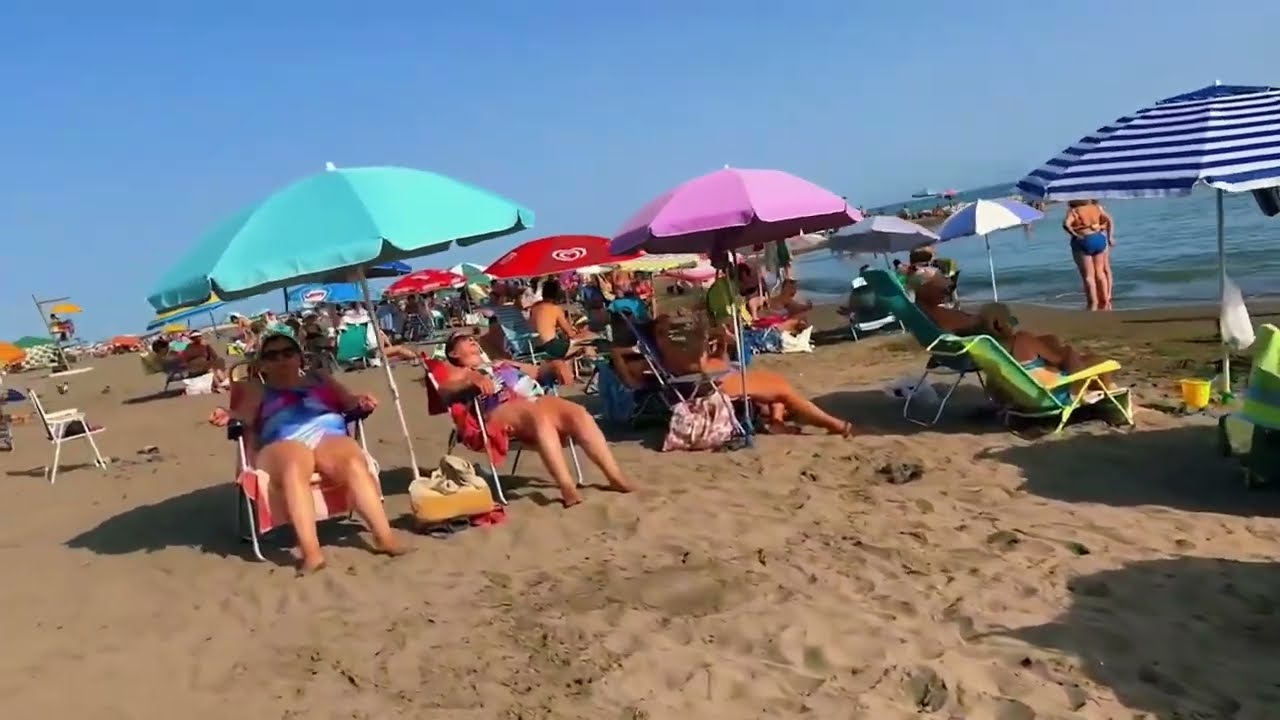 Barcelona Beach: The Ultimate Guide to Sun and Fun! ☀️