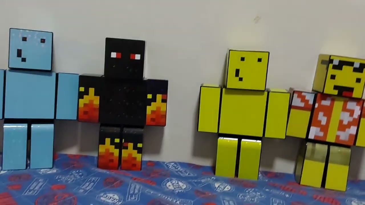 primeiro vídeo em com todos os bonecos