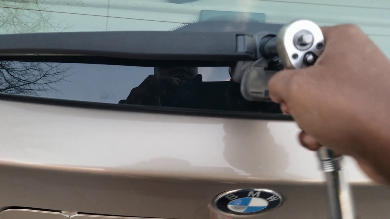 BMW E39 Wagon Rear Wiper Arm Installation