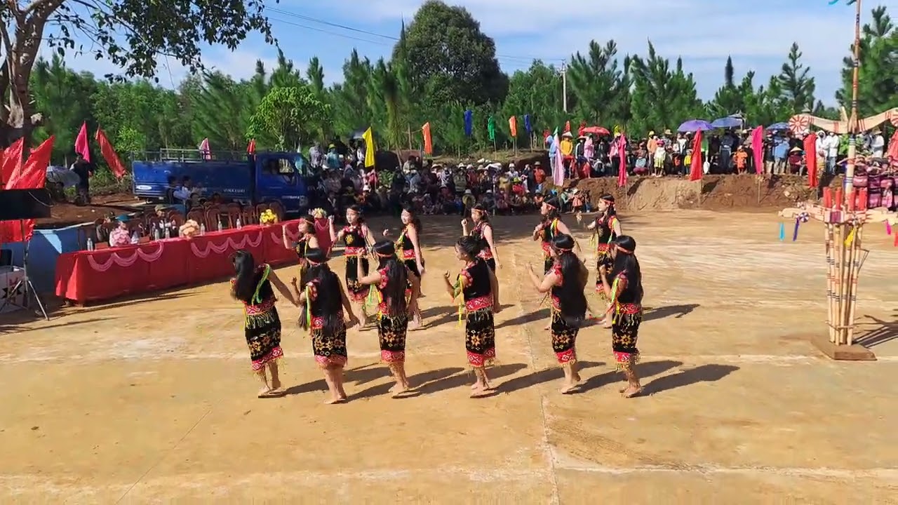 Đ&ecirc;m hội cồng chi&ecirc;ng - Tốp m&uacute;a L&agrave;nh K8