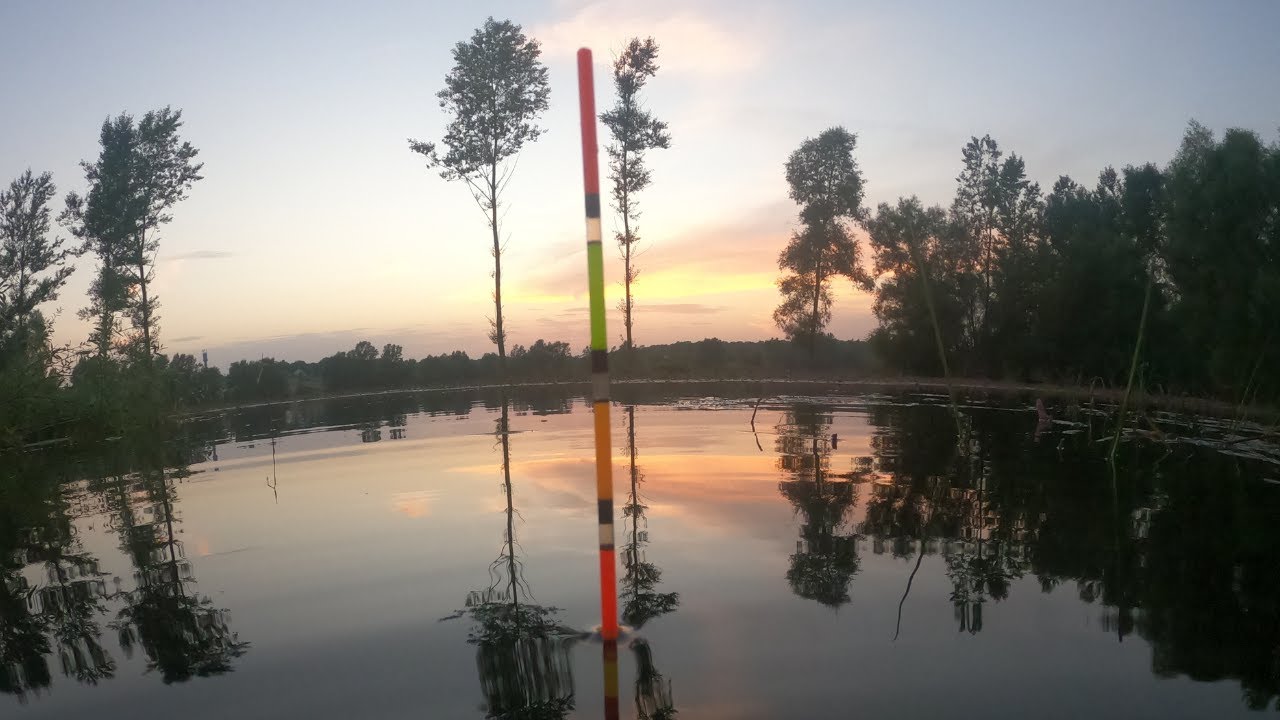 Lynų žvejyba plūdine me&scaron;kere ežere