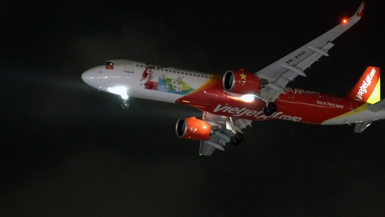 Tổng hợp các máy bay của Vietjet air hạ cánh đêm ở Tân Sơn Nhất - SGN.