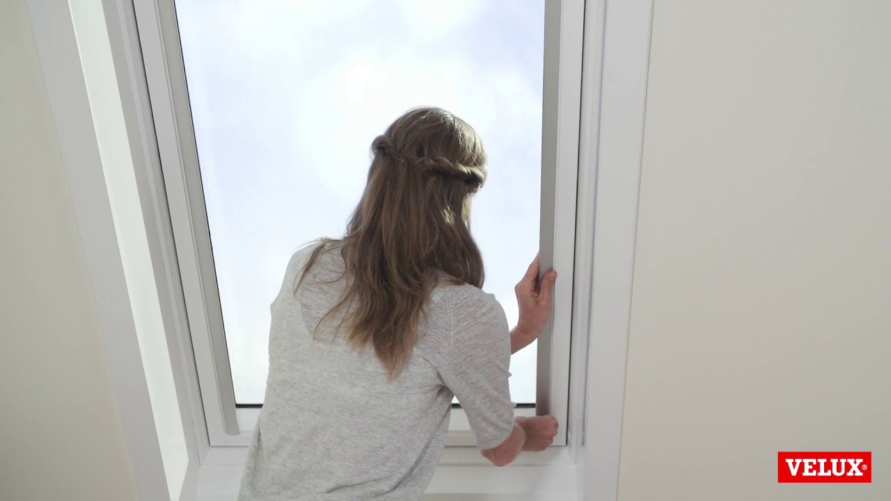 Montage instructie - Plaatsen verduisterend rolgordijn Pick&Click! systeem in VELUX dakraam - DKL