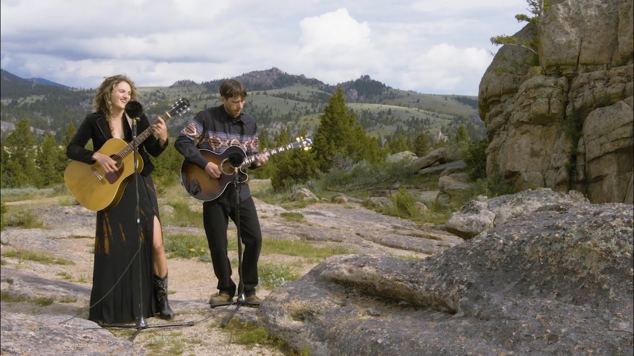 Madeline Hawthorne - “Neon Wasteland” (Live Acoustic) | The Montana Sessions