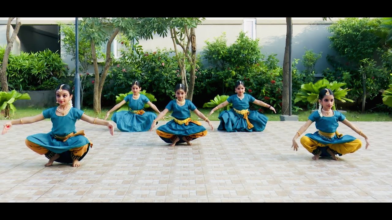 Mamavathu Sree Saraswathi....