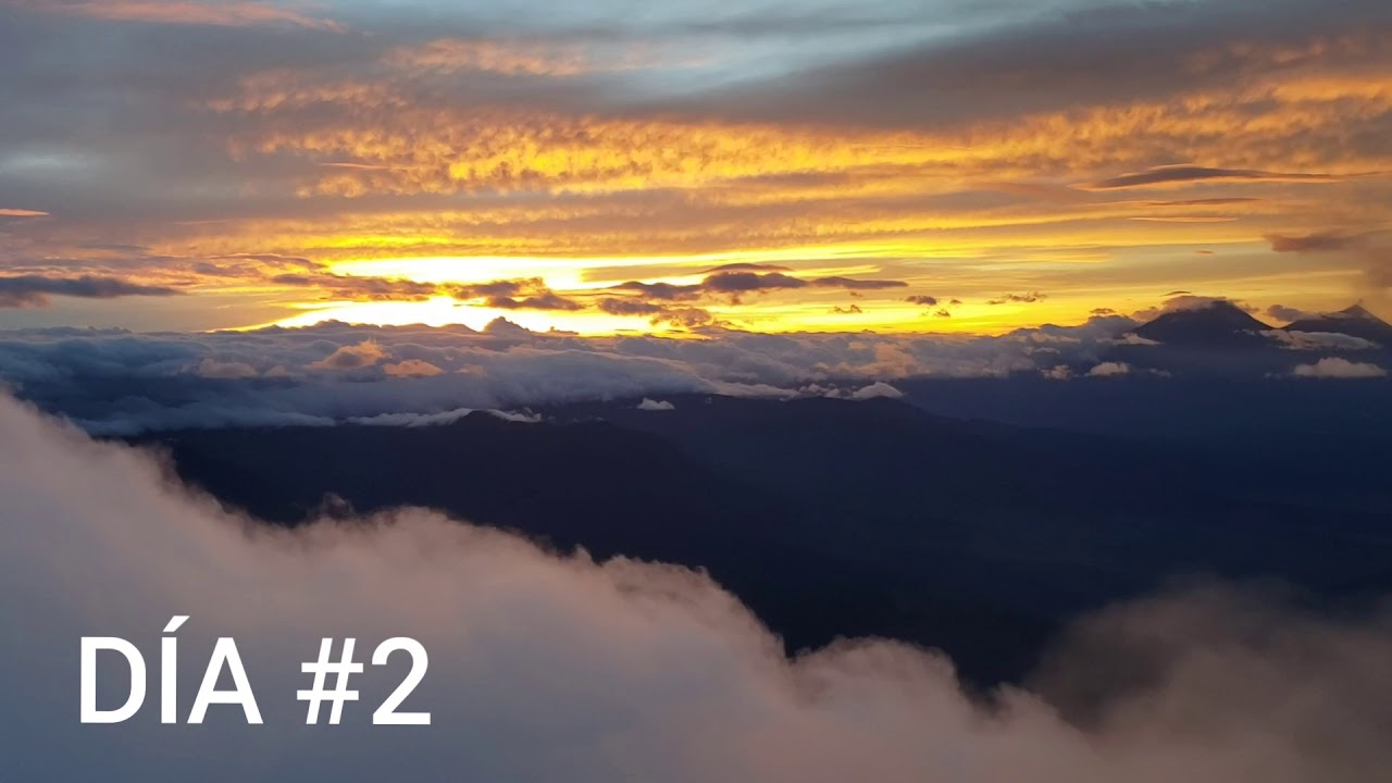 Subiendo al Volc&aacute;n Atitl&aacute;n