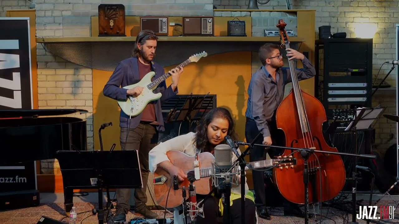 Debi Botos - Discover Women in Jazz (Live at JAZZ.FM91)