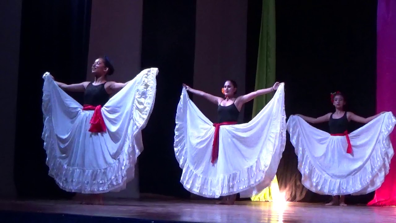 Arabesco academia de Matagalpa - Folklore de Nic. YO te amo Nicaragua