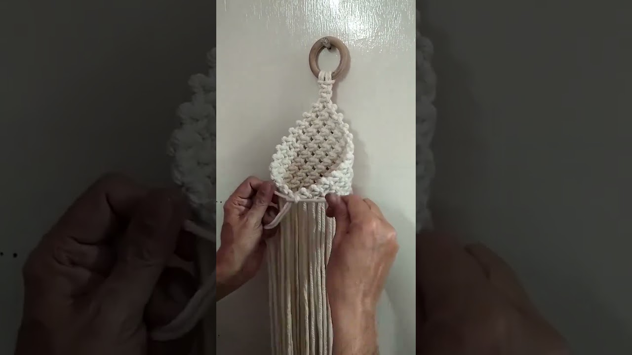 Macram&eacute; Pod Tutorial