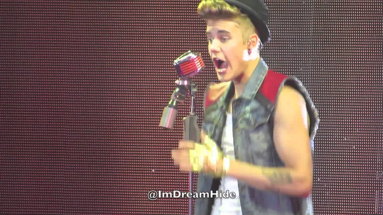 Justin Bieber - Rack City & Die In Your Arms - Believe Tour 10.04.13 Belgium Sportpaleis