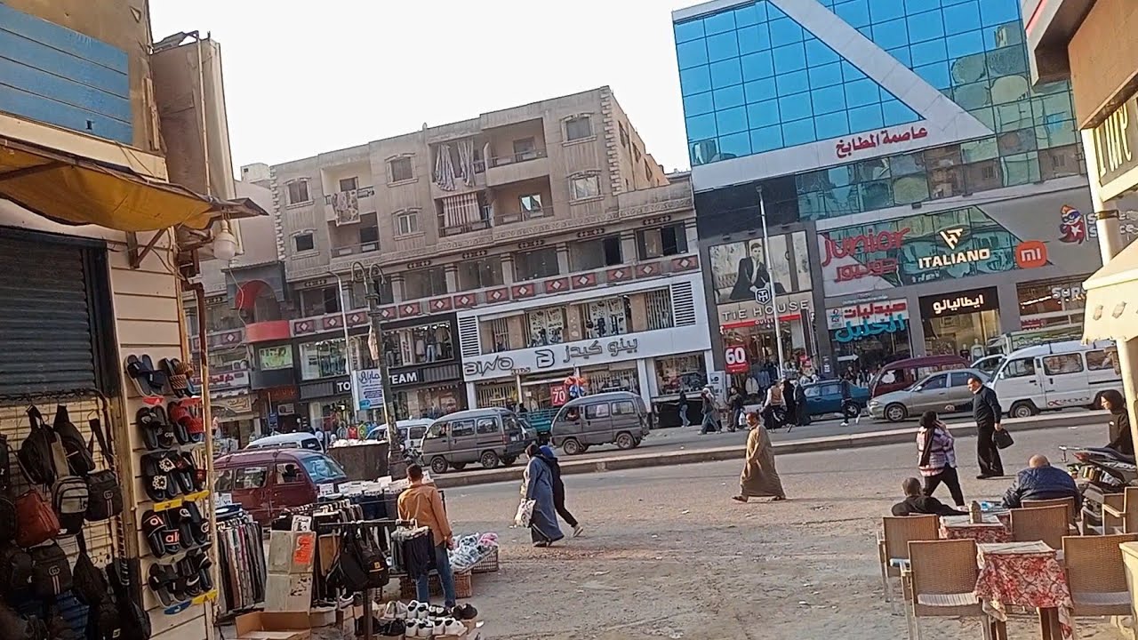 شارع الحاج السيد عبد الرحمن متفرع من شارع جيلاتى عزة فى الهانوفيل العجمى 