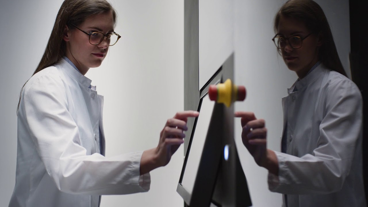 BD Rowa Vmax 210: Robot per lo stoccaggio di farmaci e altre tipologie di prodotti