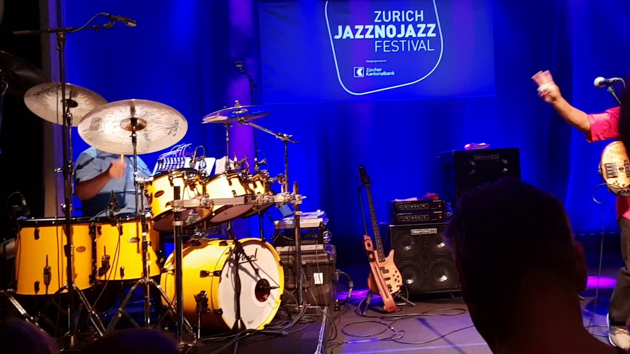 JazzNoJazz Festival Z&uuml;rich 2018 - Victor Wooten & Dennis Chambers & Bob Franceschini (2)