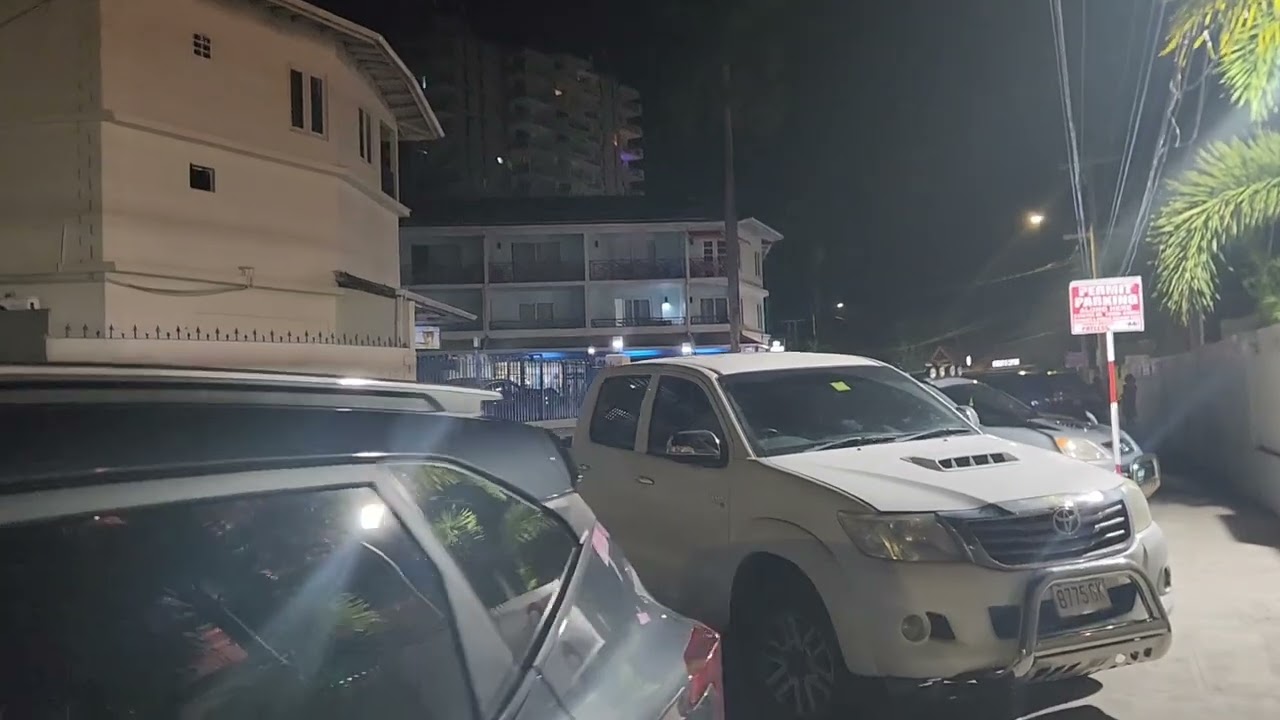 THIS IS THE NIGHTLIFE ON THE HIP STRIP # MO, BAY JAMAICA 🇯🇲