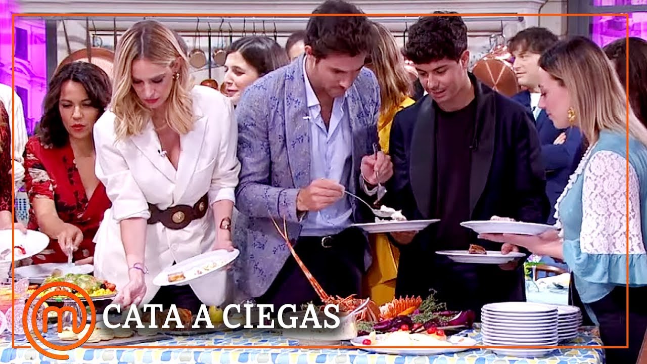 Los amigos de los aspirantes prueban A CIEGAS los platos | MasterChef Celebrity 4