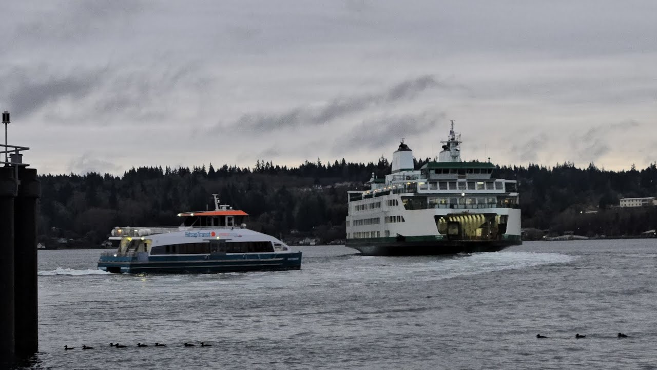 WSF M/V Chimacum Departing Bremerton from Harborside Fountain Park