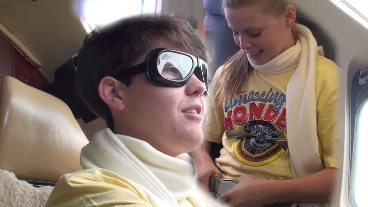 VBS 2012 Amazing Wonders Aviation (Theme Song)