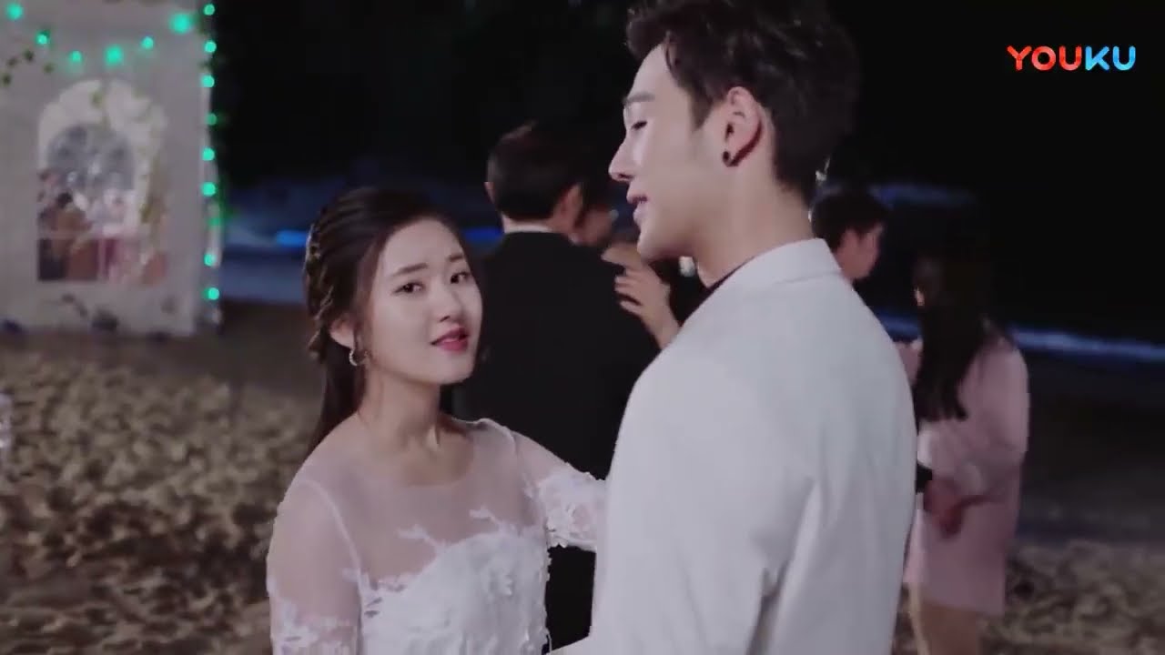 速看EP22|霸總醉酒迫不及待把灰姑娘抱上床，兩人甜熱吻，甜蜜一夜。【最動聽的事 I Hear You】