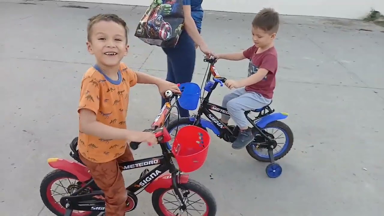 Al parque en las bicicletas 2026! 