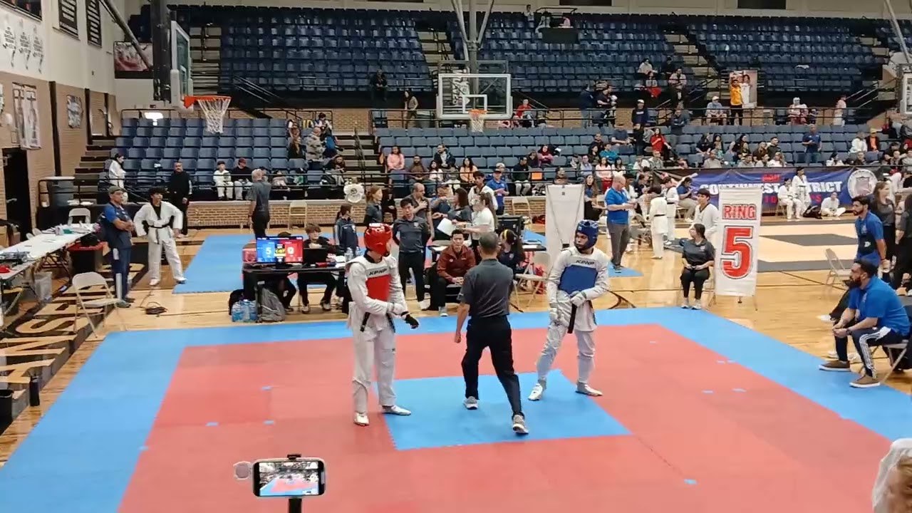 AAU QUALIFIERS 2026/JOHNNY blue 2nd part of his 1st fight