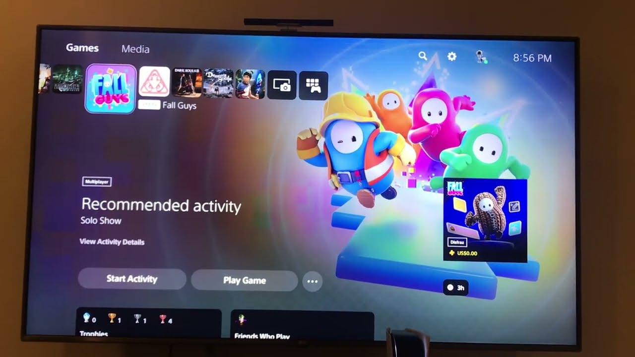 How to get the new PS+ exclusive cosmetics in Fall Guys (SackBoy adventure pack)