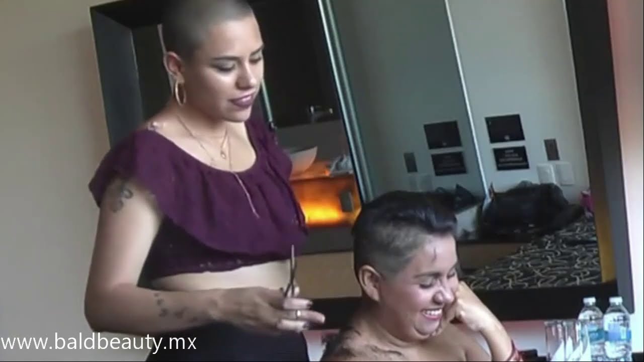 Yuri shaves Cecy (part 1)