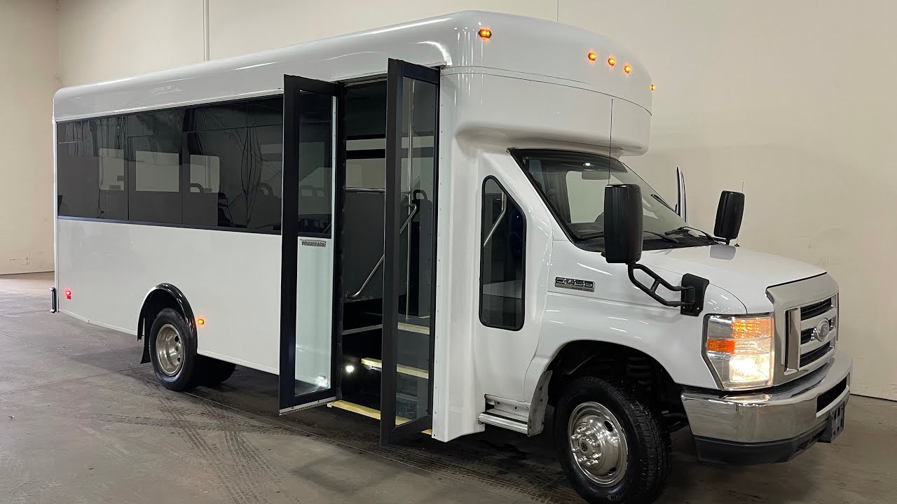 2014 Ford Econoline E450 (15 Passenger) (XYZ Motors)