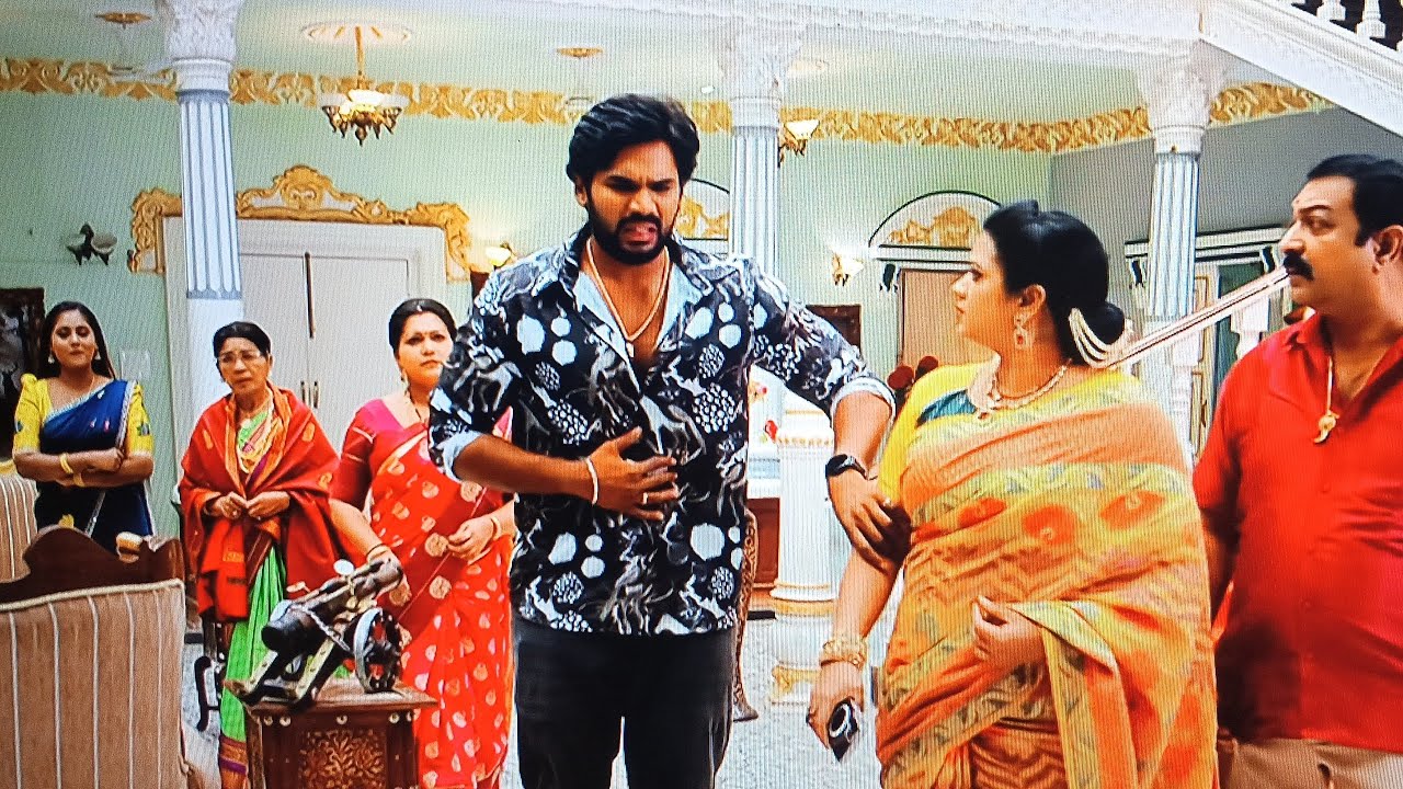 అమూల్య దెబ్బకి ఇంట్లో వాళ్ళముందు వెరీవాడిలా నీచున్నా విశ్వక్