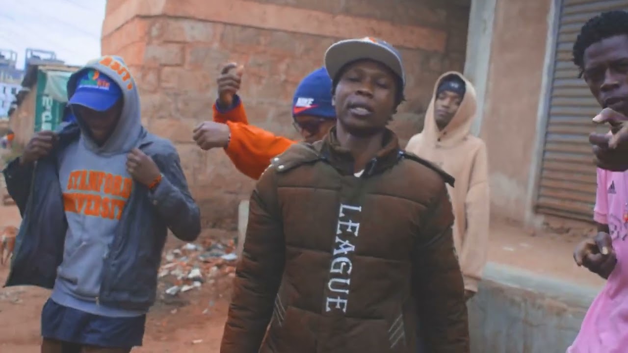 Bwoy Moshi / Street Vibe Official Video