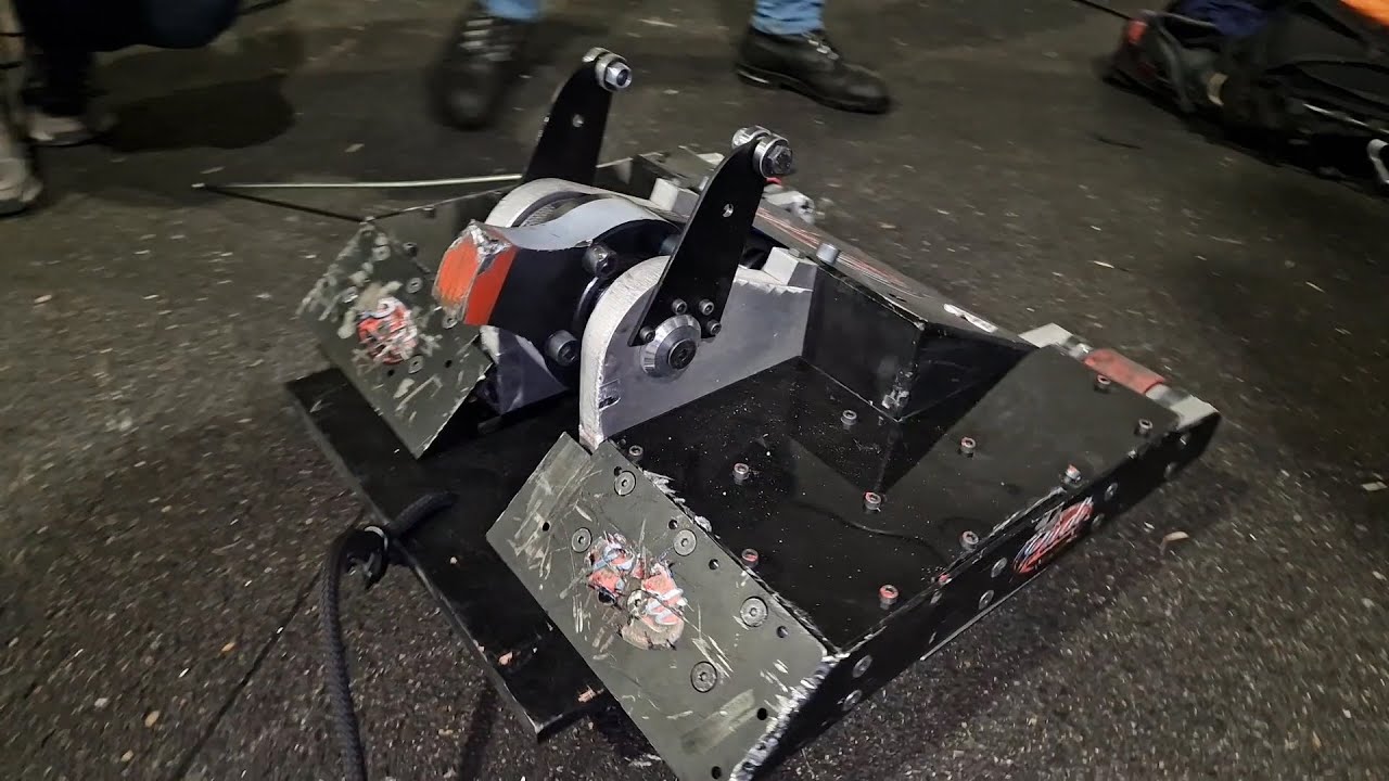 Building my first combat robot and competing (2024)