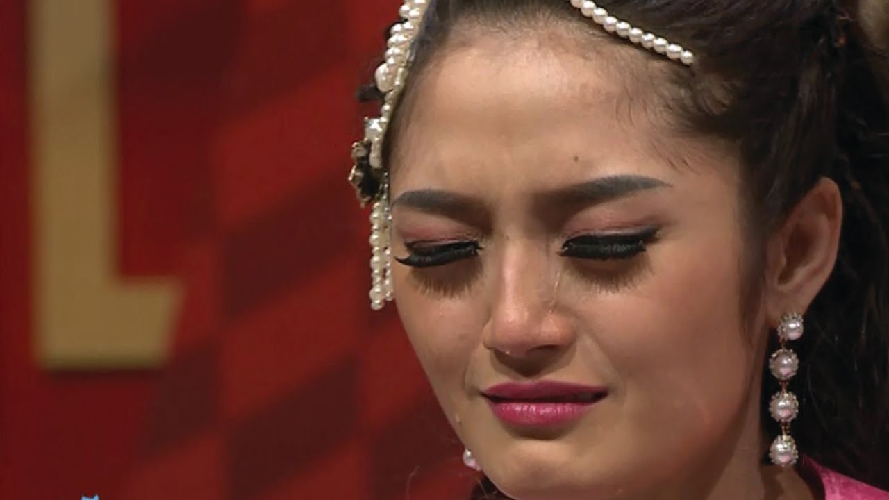 Siti Badriah Nangis Ditelpon Fahmi Mantan Pacar Di Depan Chand Kelvin