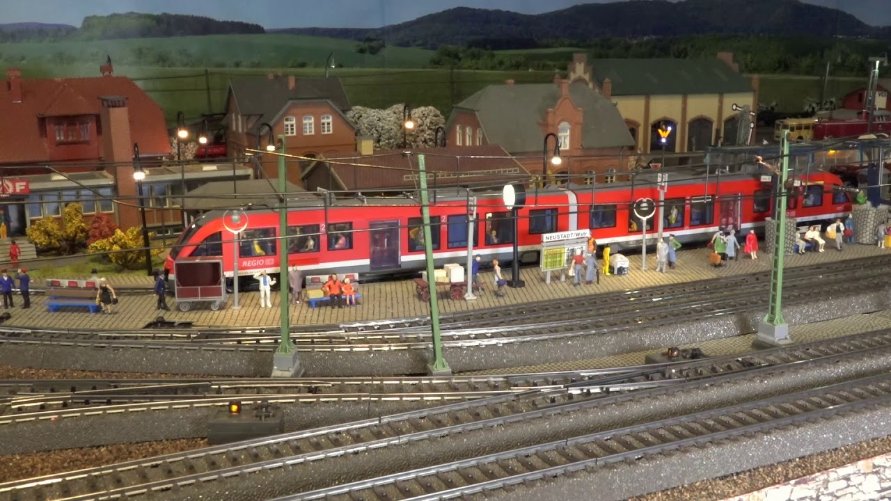 Märklin 39730 Br 648 Lint Triebwagen mit LCD Türen Display