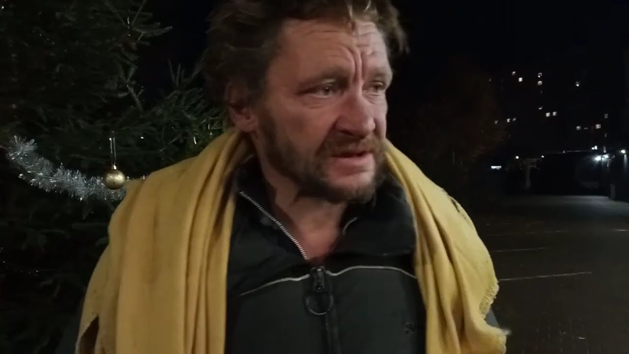 Bezdomny Paweł czy poradzi sobie w zimę na ulicy ?